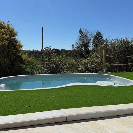 Corps De Ferme Et A La Campagne Avec Piscine Dans Un Verger Vakantiehuis