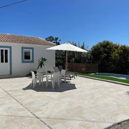 Corps De Ferme Et A La Campagne Avec Piscine Dans Un Verger Ferienhaus Pechão