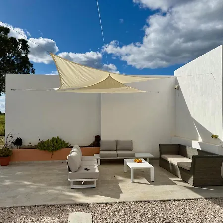 Corps De Ferme Et A La Campagne Avec Piscine Dans Un Verger Vakantiehuis Pechão